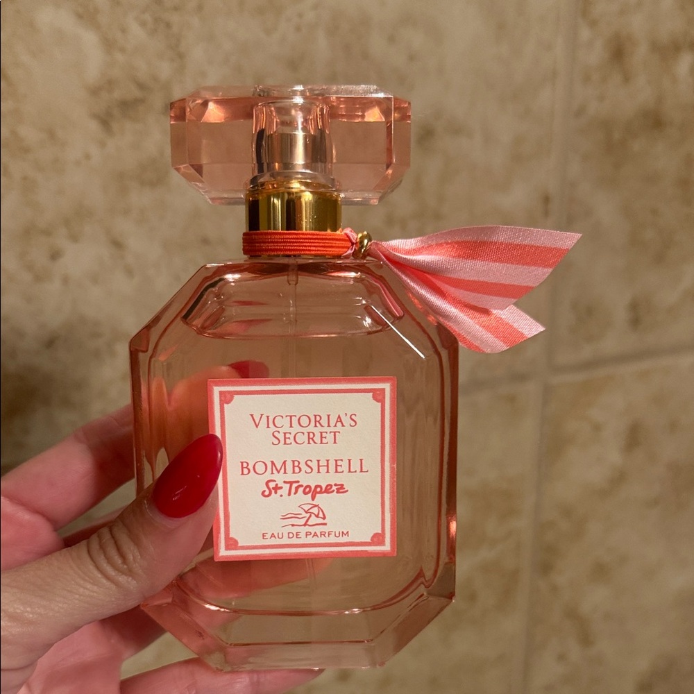 Victoria's Secret Bombshell St. Tropez Eau de Parfum - Coral